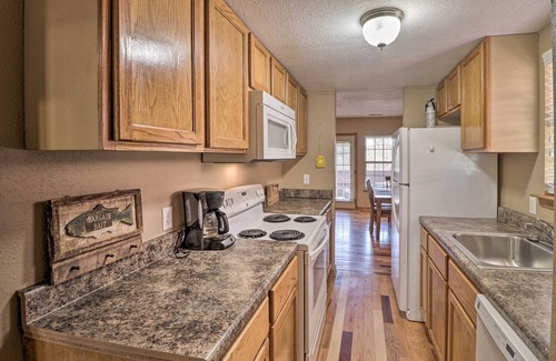 Heber Springs Cabin | Little Red River Cabin: 1 Mi to Sugarloaf Mtn!