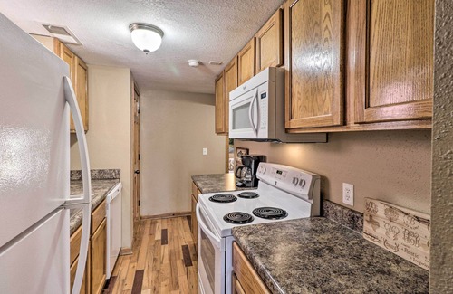 Heber Springs Cabin | Little Red River Cabin: 1 Mi to Sugarloaf Mtn!