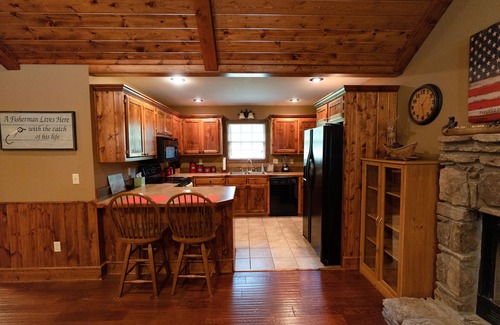 Heber Springs Cabin | Little Red River Cabin for a perfect fishing getaway for the whole family!