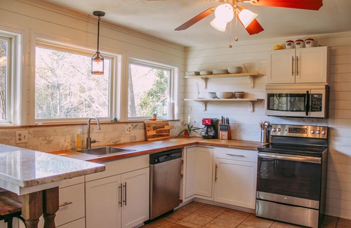 Heber Springs House | Little Red Riverfront Home w/Amazing Views & Expansive Deck!