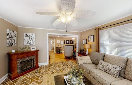 Little River House | Little River Waterway Cottage Retreat