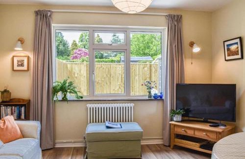 Crowborough Apartment | Little Saxby