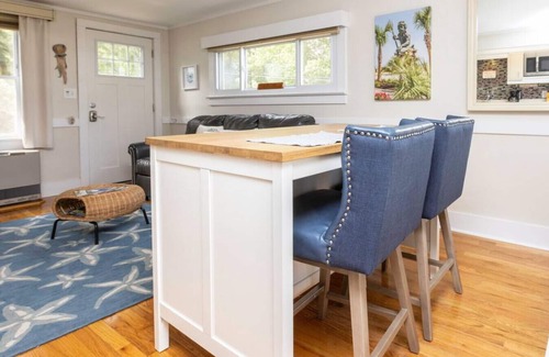Northeast Virginia Beach Apartment | Little Slice of Paradise in The ViBe District