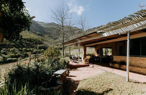 Stellenbosch House | little villa in the vineyard