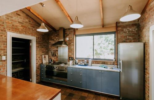 Stellenbosch House | little villa in the vineyard