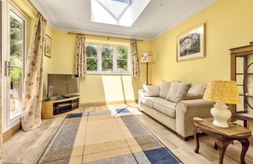 Pulborough House | Little Vintners by inspirestays-com