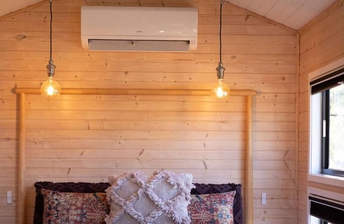 Bright Cabin | Little Wandana - Ideal for those seeking the beauty and seclusion of a rural setting.