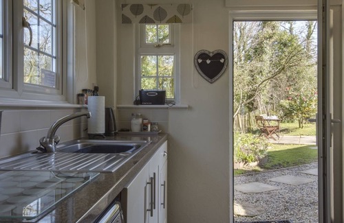 Okehampton Cottage | LITTLE WEEK COTTAGE, pet friendly in Bridestowe, Nr Lydford