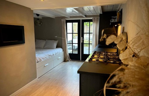 Pingjum Apartment | LITTLENEIGHBOUR