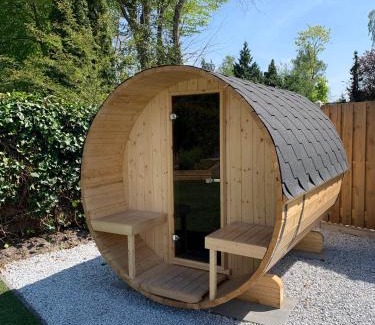 Municipality of Ermelo House | Liv Residence Holiday Home with Sauna & Fireplace