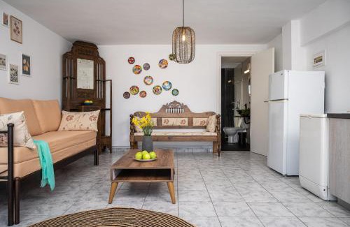 Samos House | Livadaki Elegant Seaside Apartment