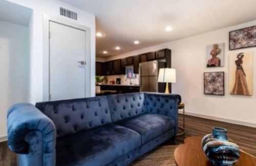 Oak Lawn Apartment | Live Easy at Reagan 203
