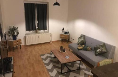 Lindenau Apartment | Live easy with balcony,Netflix, quiet, close to Football stadium, direct train connection, Espresso maker