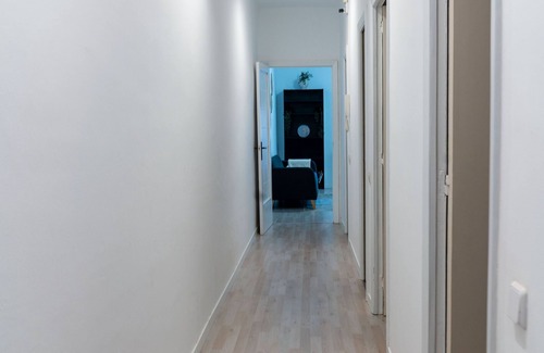 Sants-Montjuic Apartment | Live in the hearth of Barcelona at our modern apartment.