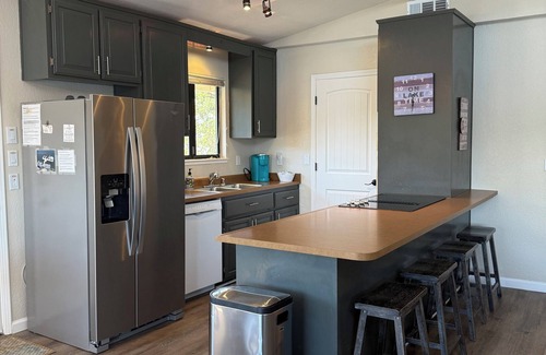 Copperopolis House | Live-L❤️ve- LAKE TULLOCH Waterfront Condo! Swim, fish, paddleboard & kayak! 😃FUN
