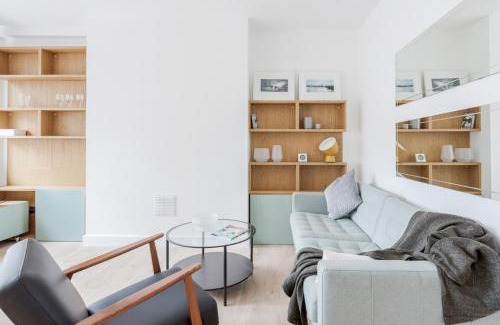 Riverside Apartment | Live like a Londoner by TOWER BRIDGE