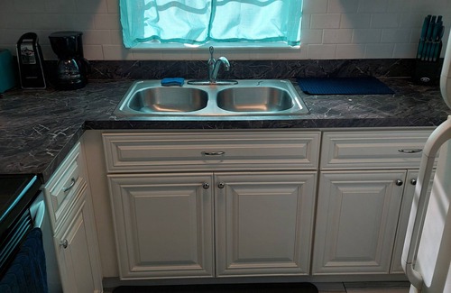 Englewood House | Live Like A Native Quiet Neighborhood Close To Downtown-Duplex