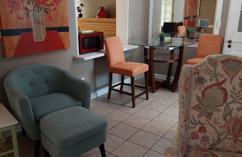 Englewood House | Live Like A Native Quiet Neighborhood Close To Downtown-Duplex