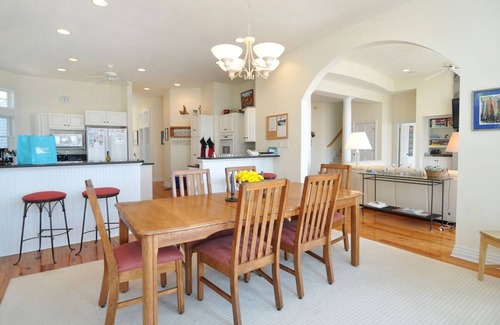Corolla House | Live Oak Landing: Shared Pool, Spa, Great Views!