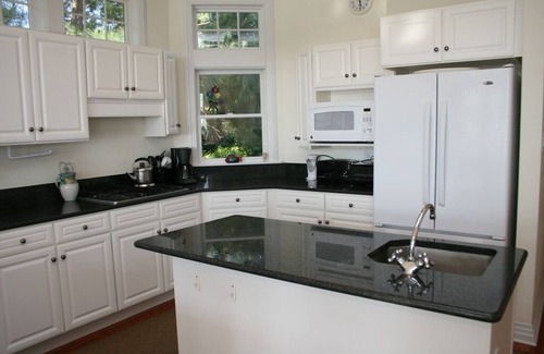 Corolla House | Live Oak Landing: Shared Pool, Spa, Great Views!