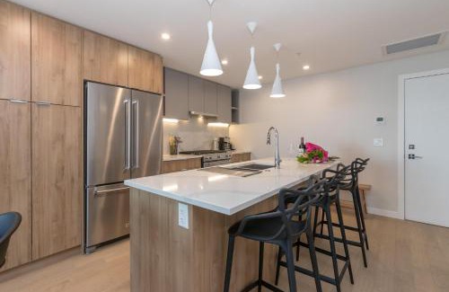 Cordova Bay Apartment | Live The Dream In The Haro