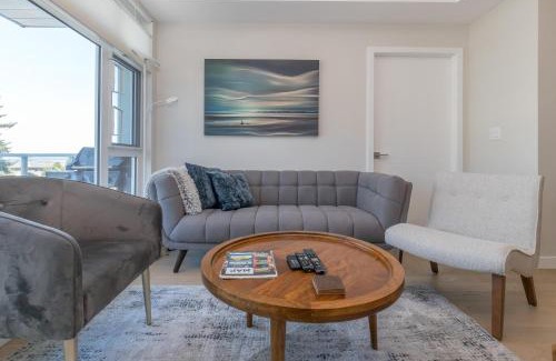 Cordova Bay Apartment | Live The Dream In The Haro