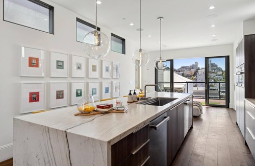 Telegraph Hill Apartment | Live the Penthouse Dream – Luxe, Views & Vibes in Iconic North Beach