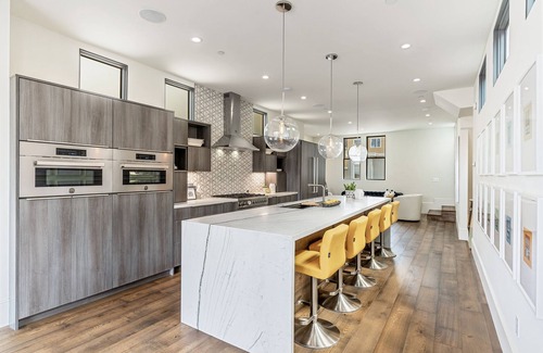Telegraph Hill Apartment | Live the Penthouse Dream – Luxe, Views & Vibes in Iconic North Beach