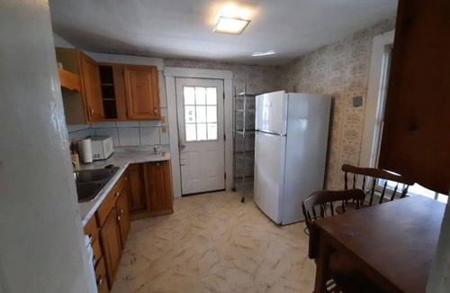 Sharon Other | Live the Vermont Life in 1840 Classic Renovated Cape