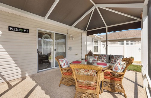 Duval Cottage | Live the Villages Life – 2BR, Golf Cart, Fenced Yard for Furry Friends