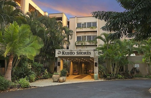 Poipu Condo | Live TOP Floor OceanFRONT. Relax & Sleep to Sounds of the Surf; AC or Tradewinds