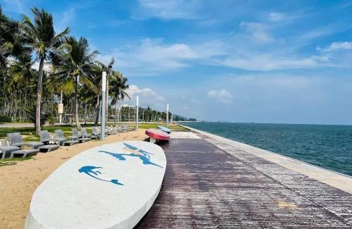 Pak Nam Pran Villa | Lively Holiday Home