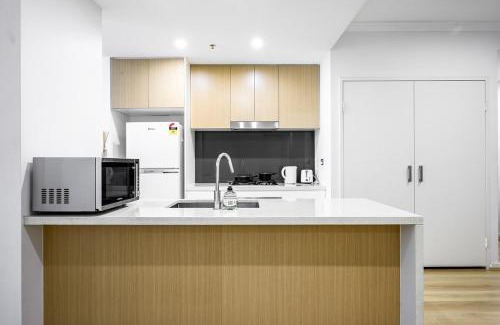 Liverpool Apartment | Liverpool 3Br Apt near Train Shop Hospital 8ppl