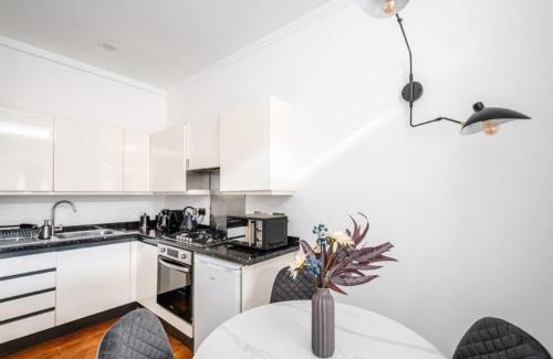 Spitalfields Apartment | Liverpool street Apartment