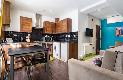 Spitalfields Apartment | Liverpool Street House - Large 2 Bedroom Apartment