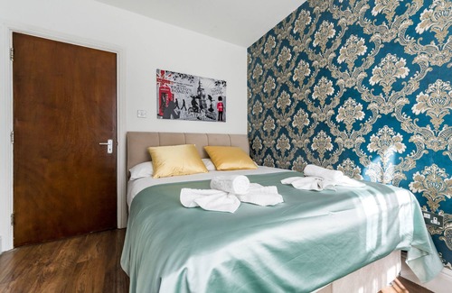 Spitalfields Apartment | Liverpool Street House - Large 2 Bedroom Apartment