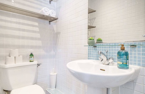 Vincent Square Apartment | Livestay Chic 2BR Westminster Apt Gym & Garden