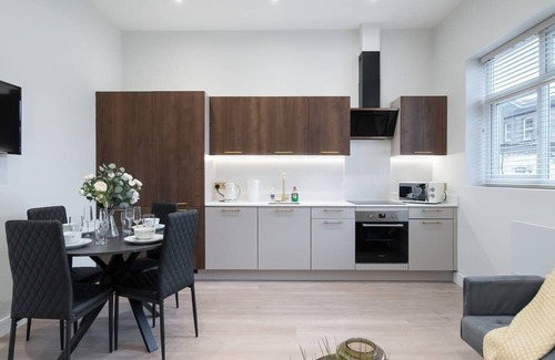 Westcliff-on-Sea Apartment | Livestay Luxury 2Bed Flat in Southend-on-Sea 2