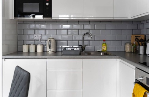 Aylesbury Apartment | Livestay Modern Two Bed Apartment in Aylesbury4