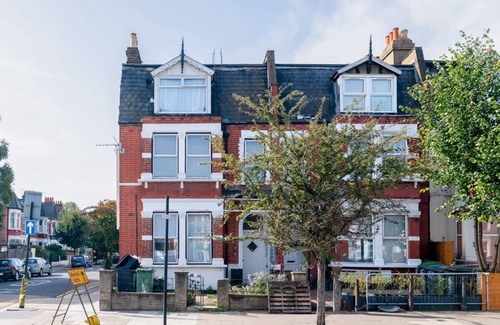 Harringay Ladder Apartment | Livestay Studio Apartment in London Green Lanes*6