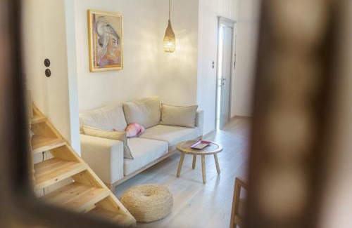 Hydra Apartment | LIVIN Hydra Duplex Suite