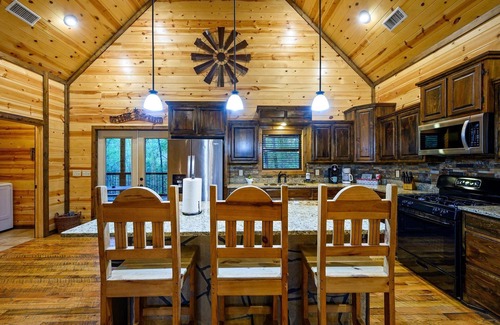 Broken Bow Cabin | Livin Large, Pool Table, Shuffleboard, Hot tub, Playset, Pets