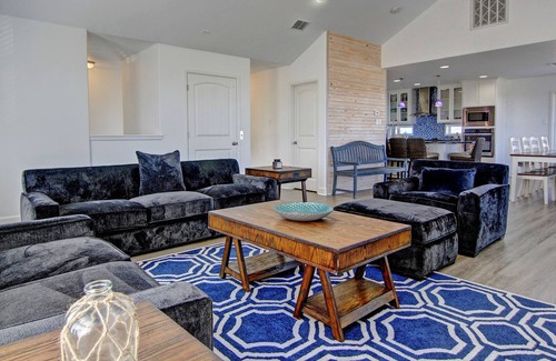 Port Aransas House | Livin' On Cloud 9 Ipe122 5 Bedroom Home by Redawning