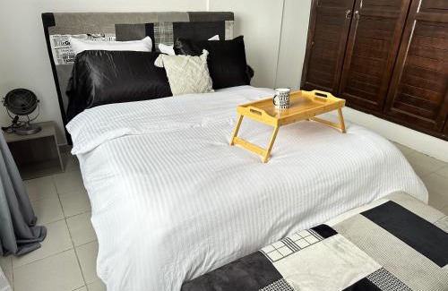 Angre Apartment | Living 1Bed -Spacious fully equipped - Lively Area
