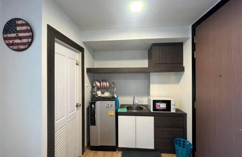 Saen Suk Apartment | Living avenue condo