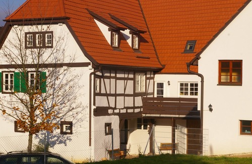 Wiernsheim Apartment | Living in the "Alter Heuboden" 10 minutes from the Pforzheim Süd highway