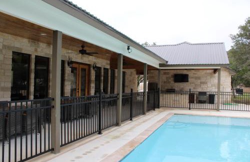 Concan House | Living Life Frio Premier Rental Homes