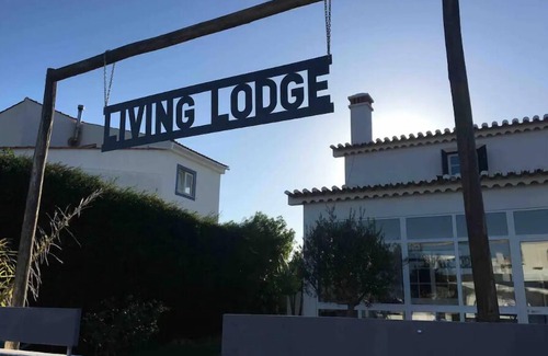 Callao House | Living Lodge Portugal - Private Beach Path, Shower