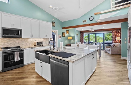 Roseland House | Living Water's: Spacious 4-bedroom house with tons of amenities