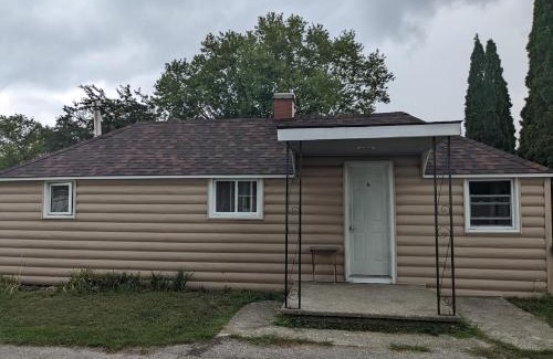 Kincardine House | Living Waters Guest Cottage Motel, Kincardine Guest Resort